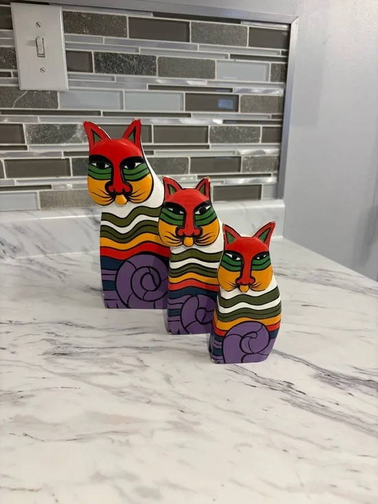 Vintage Laurel Burch style Cat figurines wooden hand painted folk art cat decor - Picture 9 of 9